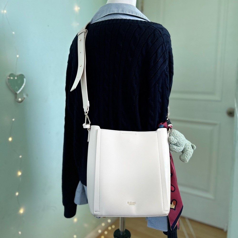 St. Scott LONDON Crossbody Cream Leather Purse